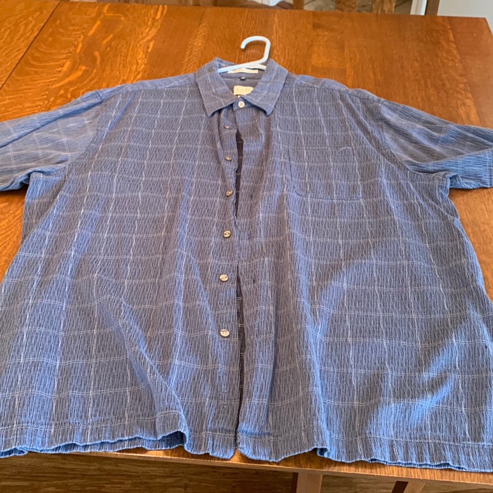 used. 57% cotton and 43% Rayon. With Left chest pocket